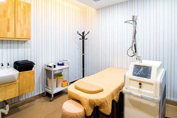 大連愛德麗格醫(yī)療美容醫(yī)院診療室環(huán)境圖