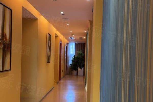 濟(jì)南藝星整形美容醫(yī)院走廊