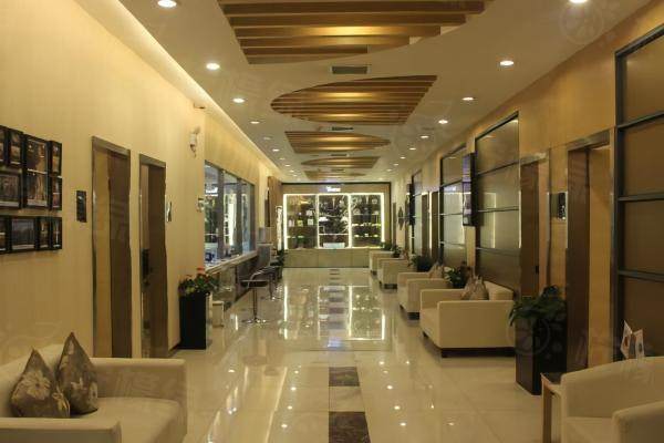 武漢藝星醫(yī)療美容門診部走廊