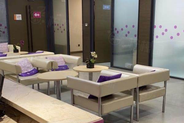 鞍山齊敏美容醫(yī)院休息區(qū)環(huán)境圖