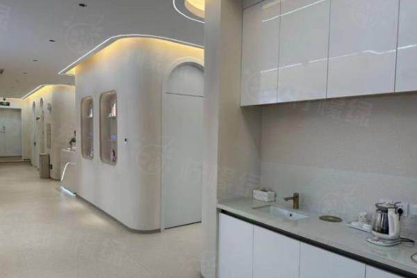 錦州醫(yī)療美容醫(yī)院走廊環(huán)境圖