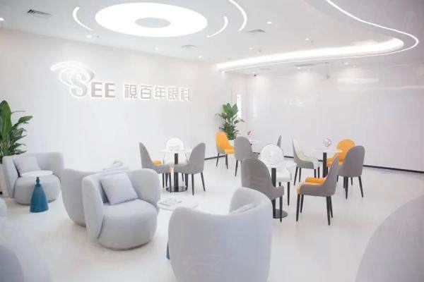 廣州視百年眼科醫(yī)院近視手術(shù)價(jià)格表（激光8800/飛秒9800/晶體植入2.68W起）