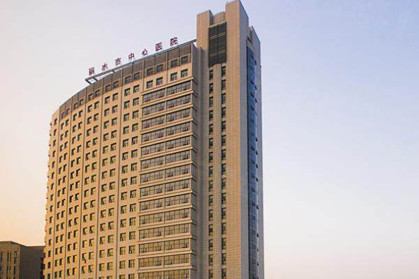 丽水市中心医院眼科收费标准更新：近视手术8600起/白内障手术4300起