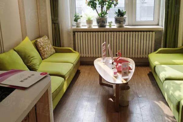 鞍山齊敏美容醫(yī)院等待區(qū)環(huán)境圖