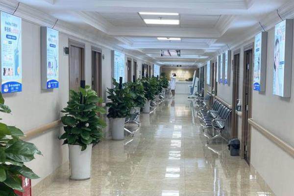 成都友誼醫(yī)院疤痕科走廊