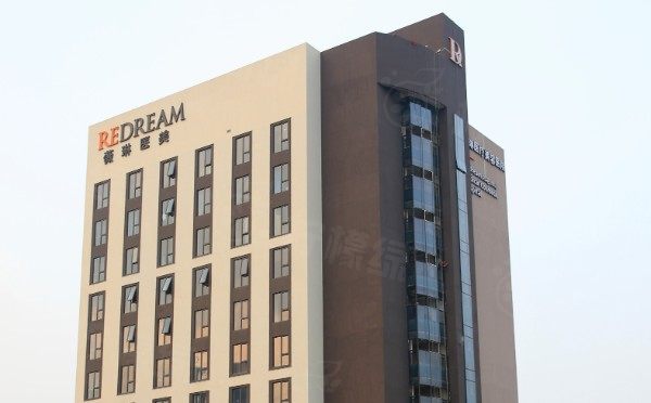 杭州薇琳植發(fā)醫(yī)院是正規(guī)的嗎？衛(wèi)健委頒證+王榮富微針植發(fā)成活率95%只要3萬(wàn)起