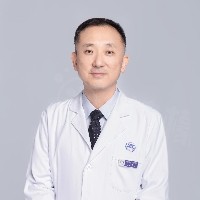 严宏