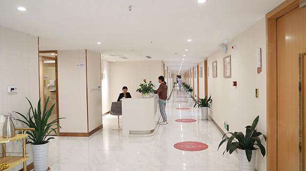 合肥華美整形醫(yī)院怎么乘地鐵去？可乘地鐵1號(hào)線(xiàn)至秋浦河路站，到院變美體驗(yàn)熱門(mén)整形項(xiàng)目 