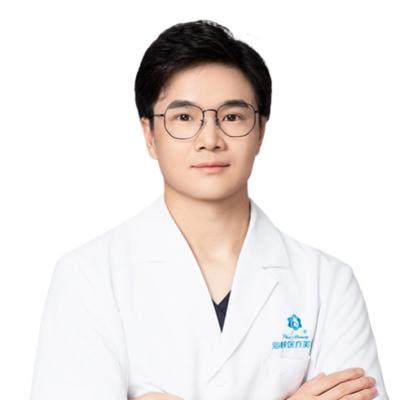 泉州海峽整形醫(yī)院吳贊