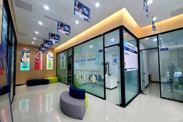 青島鹿晰眼科醫(yī)院潘峰醫(yī)生簡介www.sanboo.cn