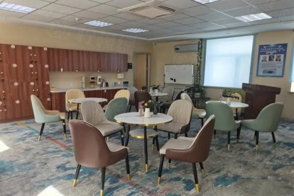 呼倫貝爾愛爾眼科醫(yī)院價格表www.sanboo.cn