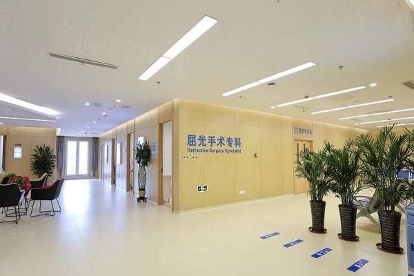 沈陽普瑞眼科醫(yī)院近視手術(shù)價格表www.sanboo.cn20240218703862.jpg