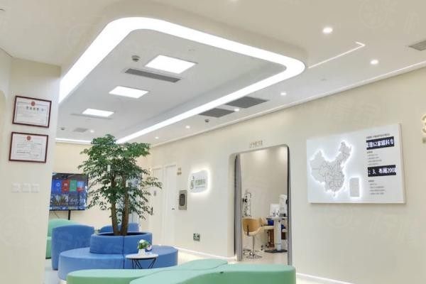 上海檸盟眼科醫(yī)院收費(fèi)標(biāo)準(zhǔn)m.okostu.com