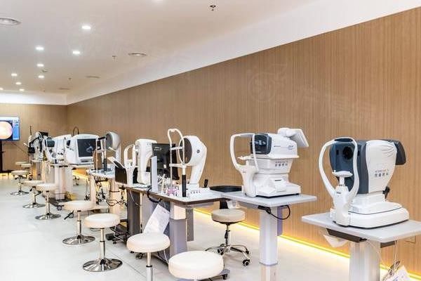 深圳悅瞳眼科門診部www.sanboo.cn