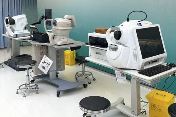 成都睛彩眼科醫(yī)院近視手術價格www.sanboo.cn
