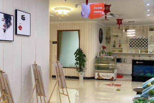 南陽天后楊中凱醫(yī)生怎么樣？擅長眼|鼻|胸整形,顧客評價好,可在線預(yù)約