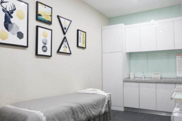 青島眼袋修復(fù)醫(yī)院哪家好www.sanboo.cn