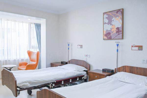 成都畫美醫(yī)療美容醫(yī)院李旭平醫(yī)生出診地址www.sanboo.cn