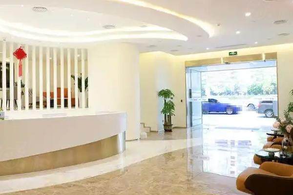 唐志榮隆胸修復(fù)技術(shù)好www.sanboo.cn