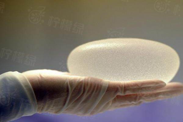 北京假體隆胸醫(yī)生哪個(gè)好?okostu.com