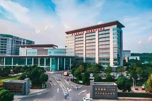 武漢陳平做雙眼皮修復怎么樣？自然派修復名 醫(yī),高難度修復案 例,預約指南在此！2